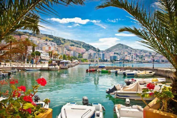Lovely 2 Bedroom Unit With Garden View Center Sarandë