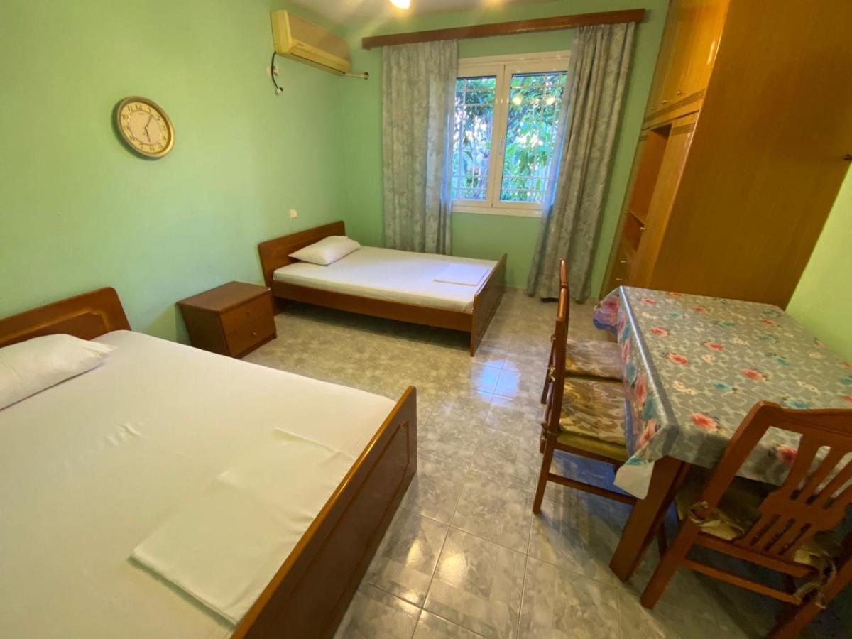 Lovely 2 Bedroom Unit With Garden View Center * Sarandë