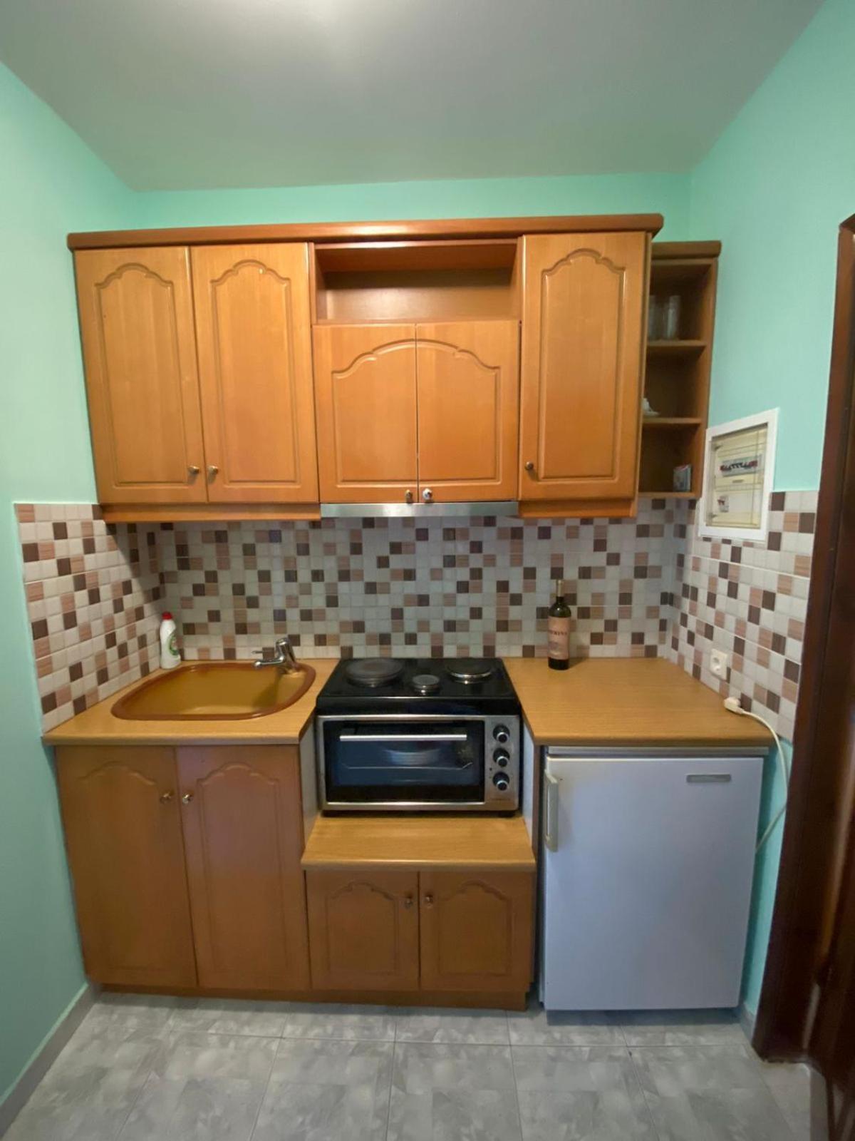 Lovely 2 Bedroom Unit With Garden View Center *