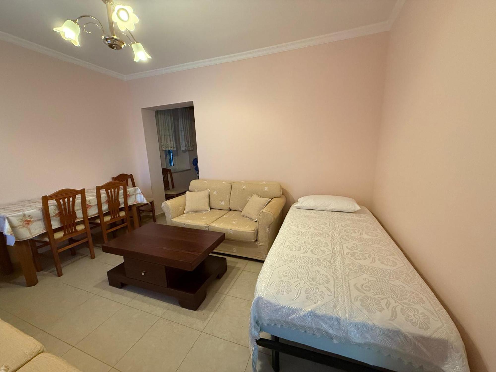 Lovely 2 Bedroom Unit With Garden View Center Apartamento Sarandë